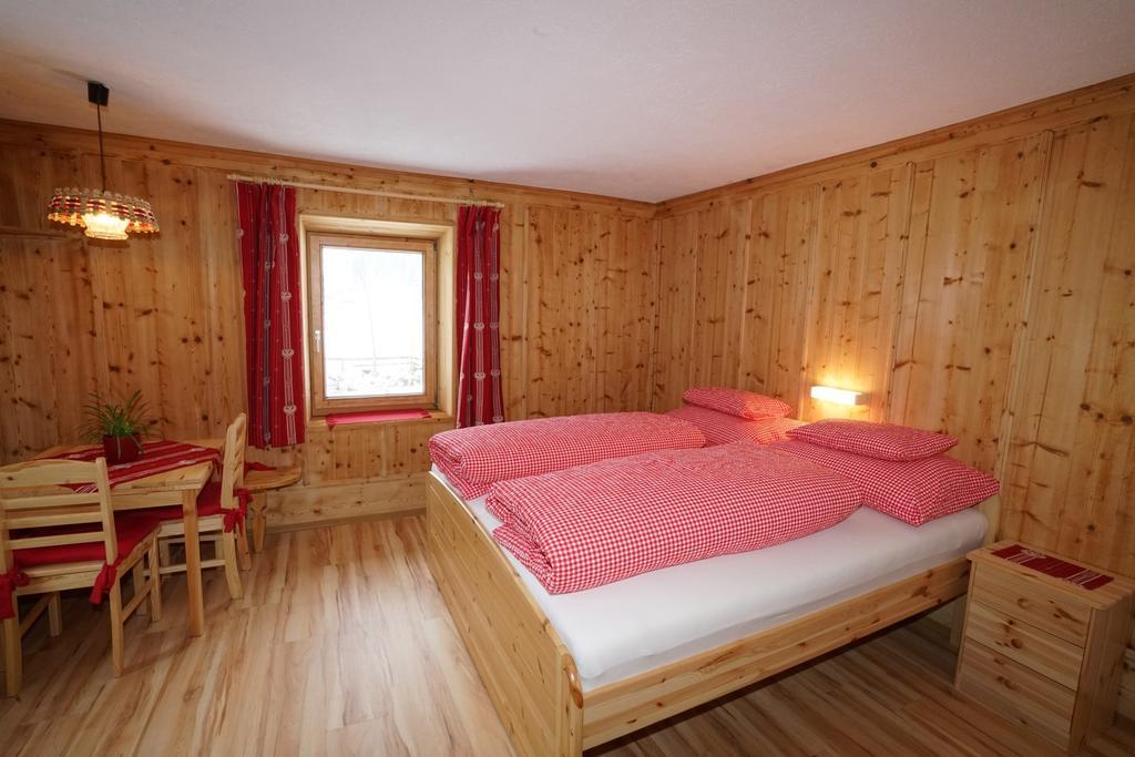 Apartmán Haus Ruetzbach Neustift im Stubaital Pokoj fotografie