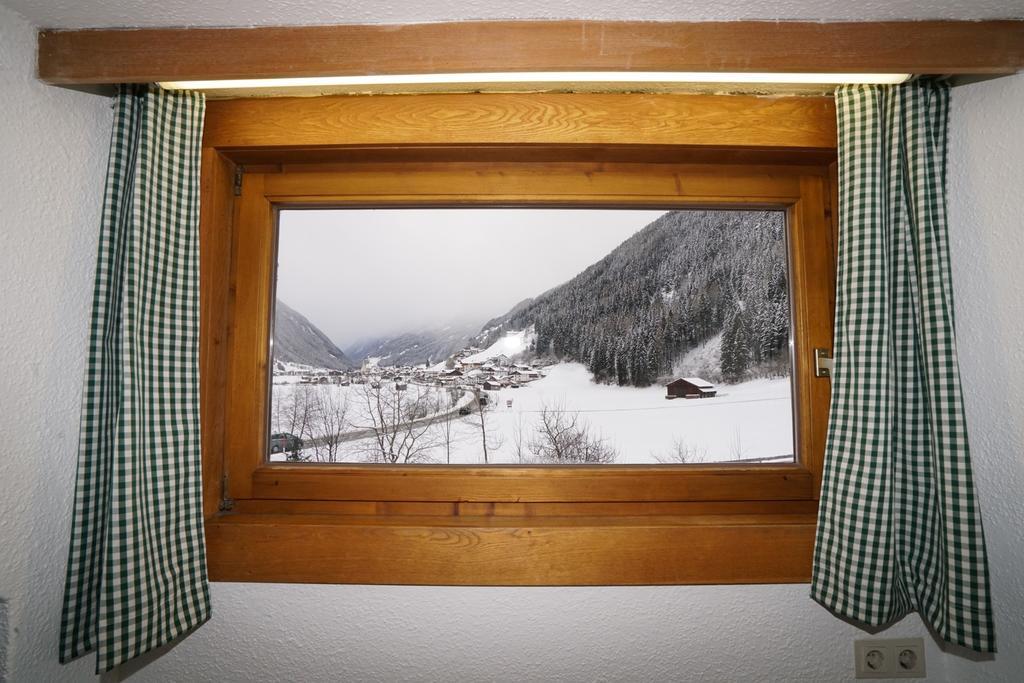 Apartmán Haus Ruetzbach Neustift im Stubaital Pokoj fotografie